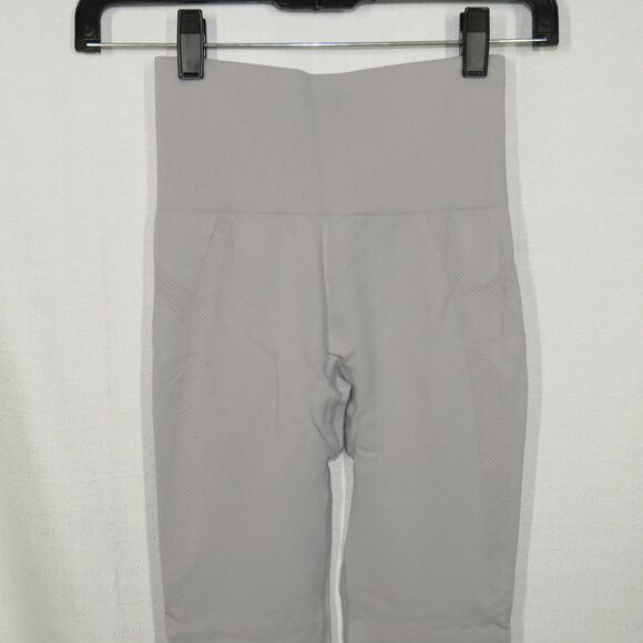 Halara Gray Seamless Flow HW Scrunch Ruched Butt Textured Yoga Leggings LARGE - Picture 4 of 11